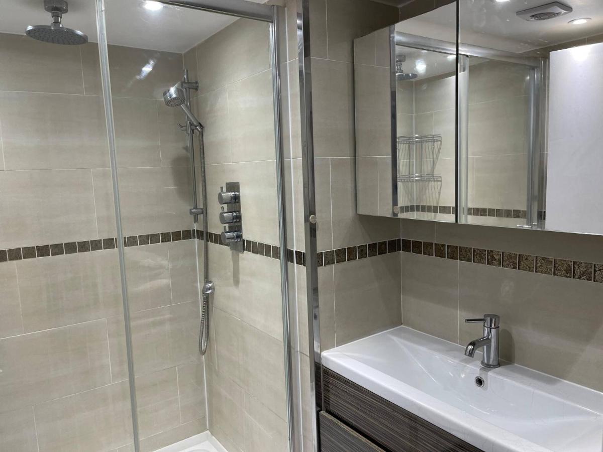 Apartmán Entire 2 Bed Flat With Garden, Located Near Beach Hove Exteriér fotografie