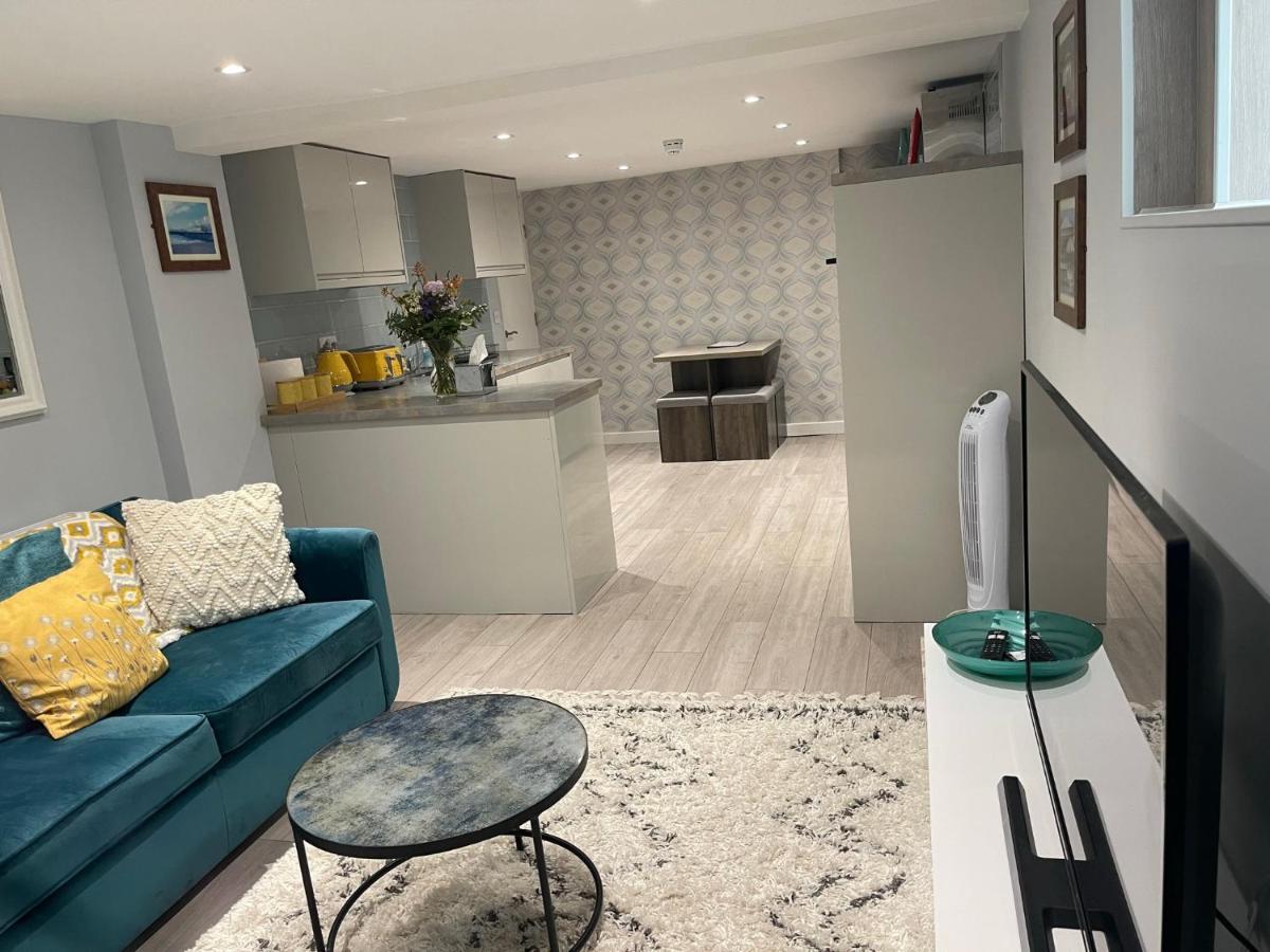 Apartmán Entire 2 Bed Flat With Garden, Located Near Beach Hove Exteriér fotografie