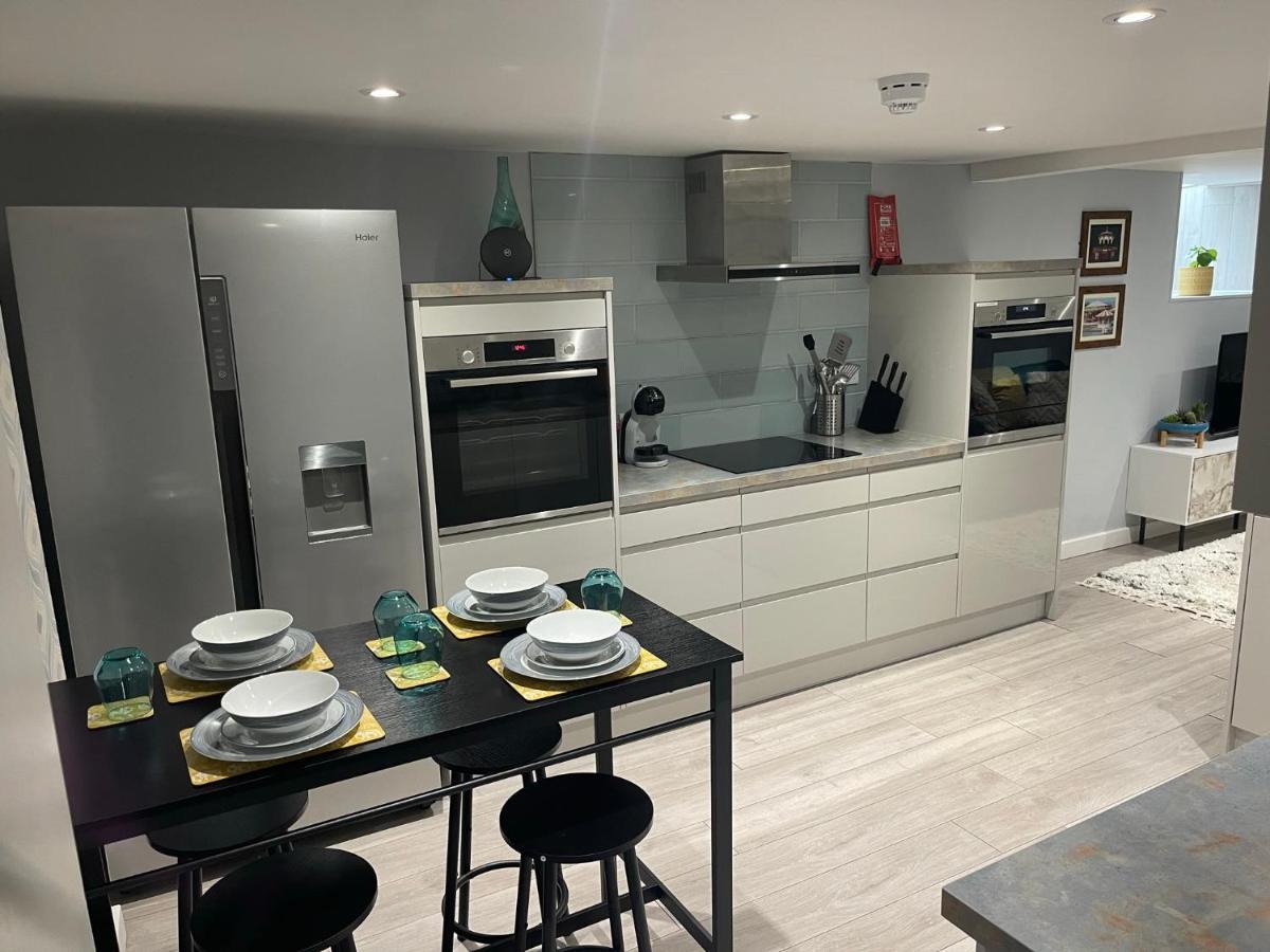Apartmán Entire 2 Bed Flat With Garden, Located Near Beach Hove Exteriér fotografie
